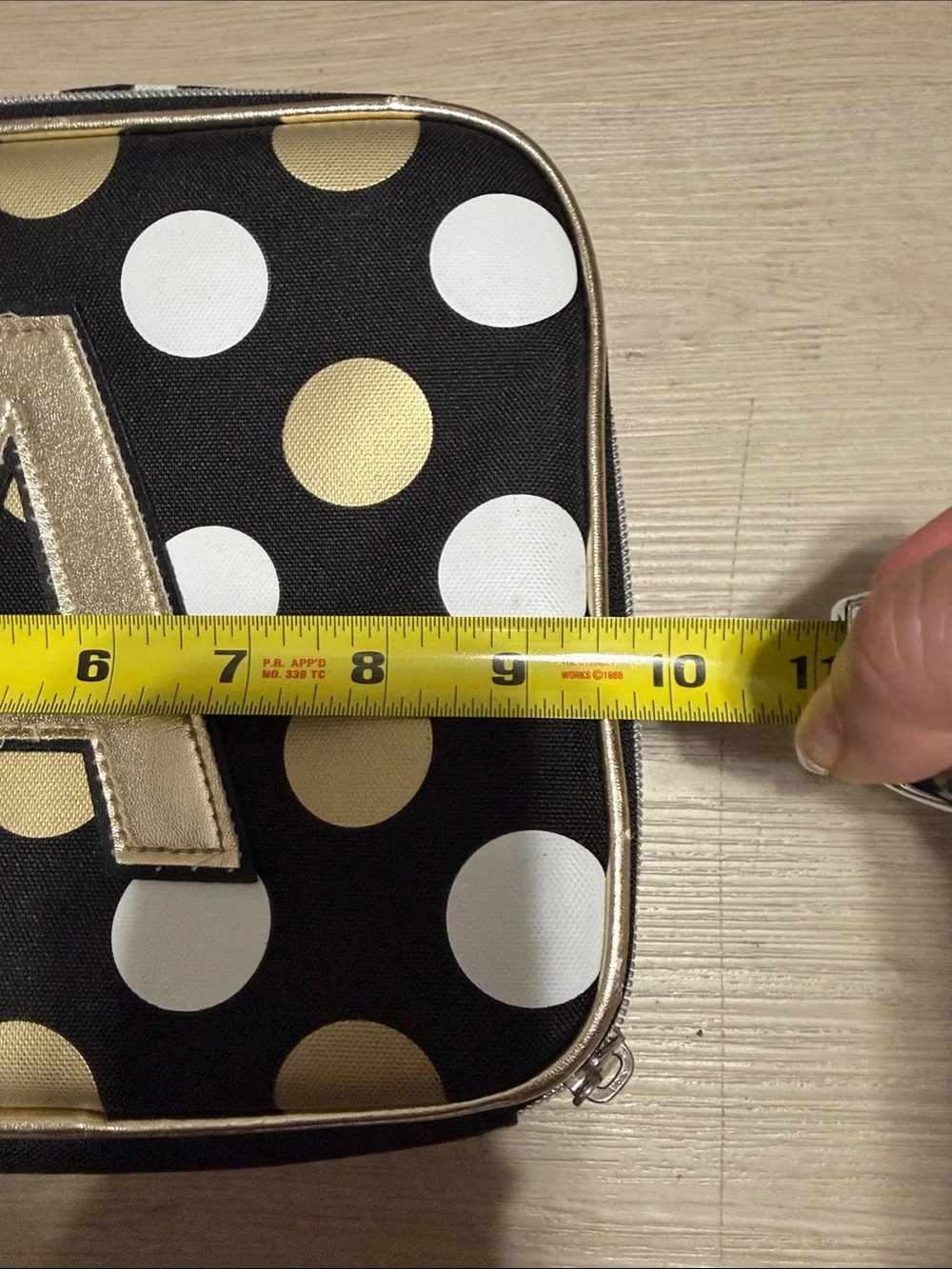 N/A stylish polka